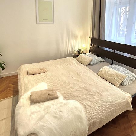 Apartment Mia - Old Town, Ac Bratislava Eksteriør billede