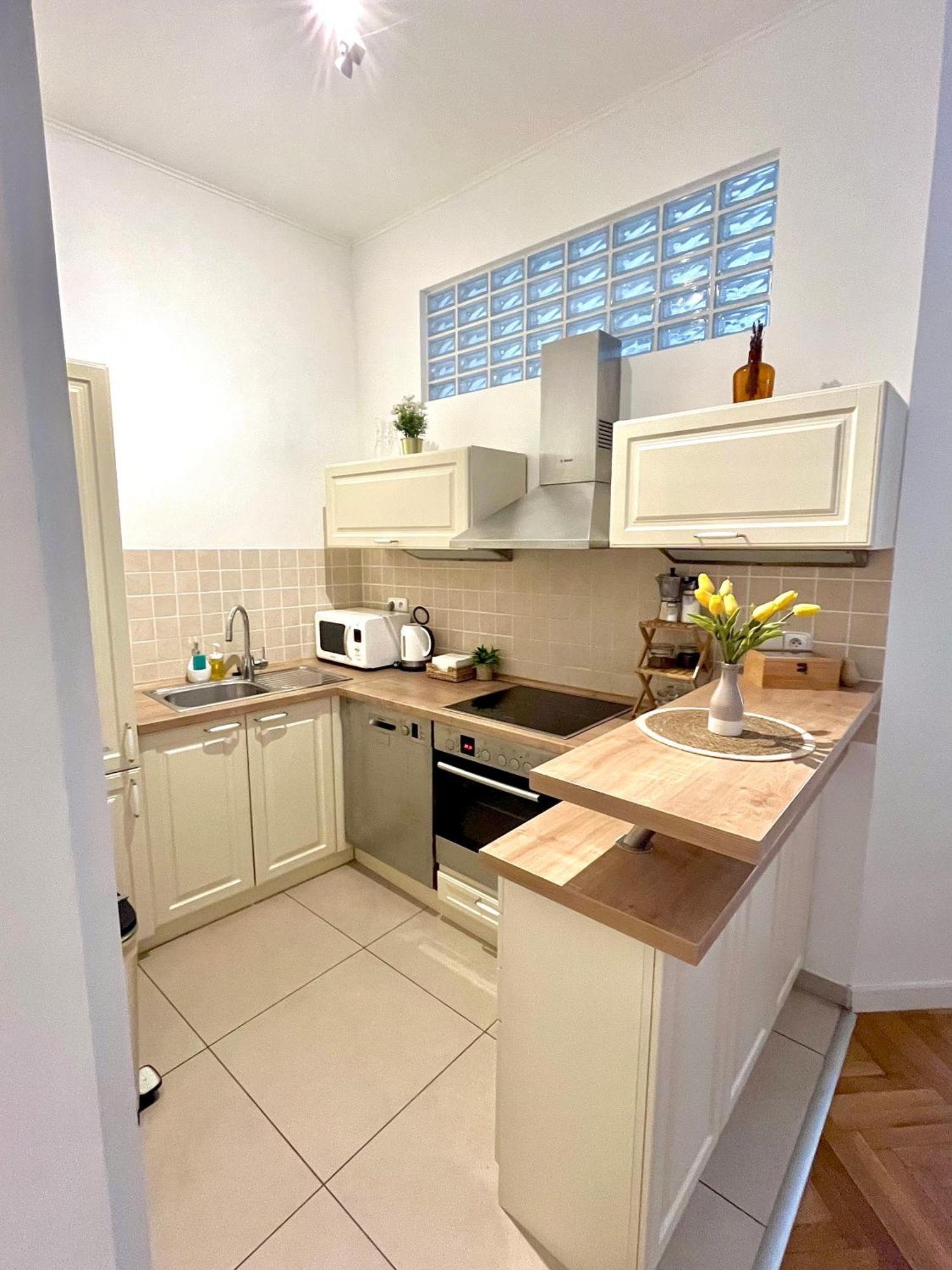 Apartment Mia - Old Town, Ac Bratislava Eksteriør billede