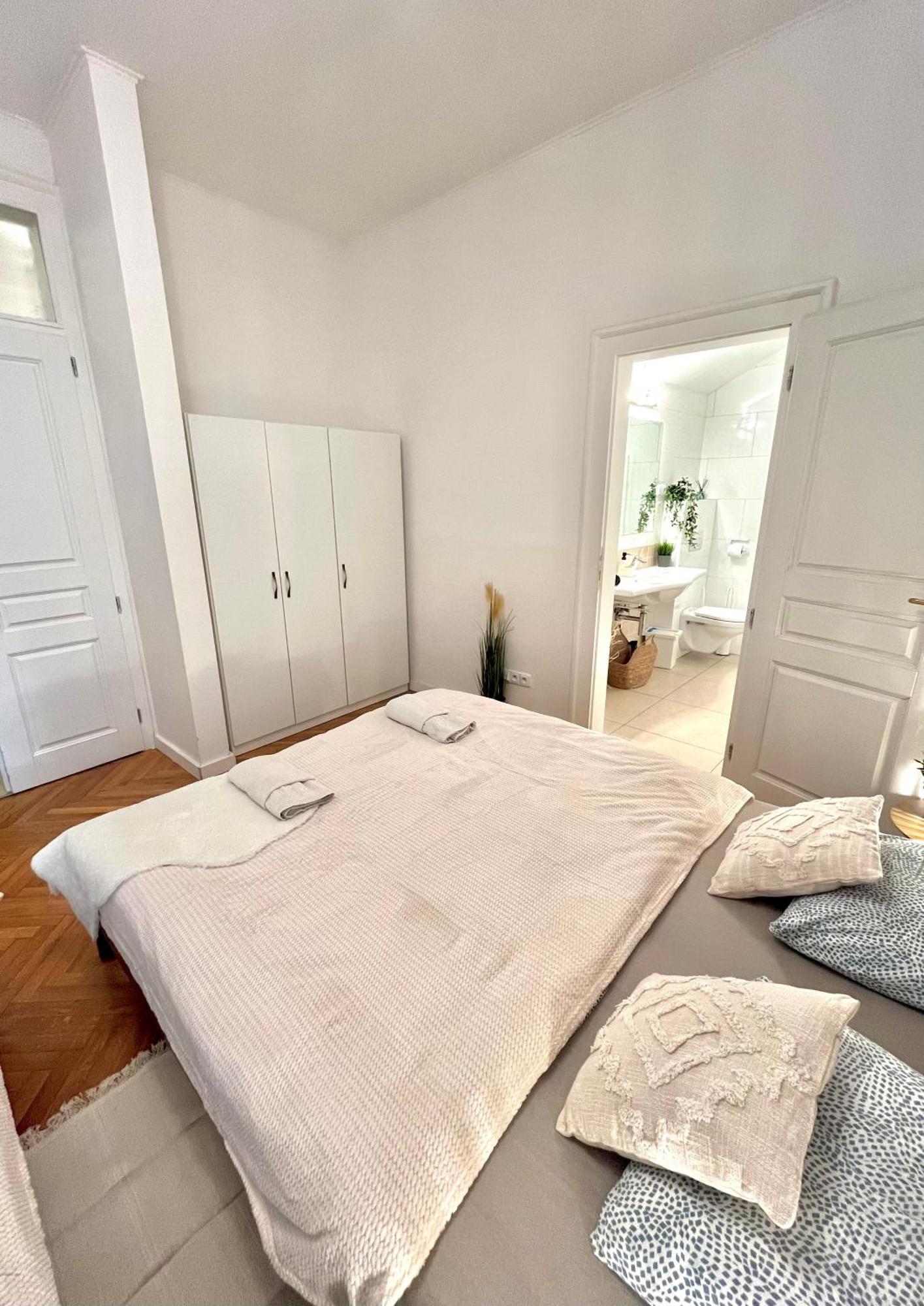 Apartment Mia - Old Town, Ac Bratislava Eksteriør billede