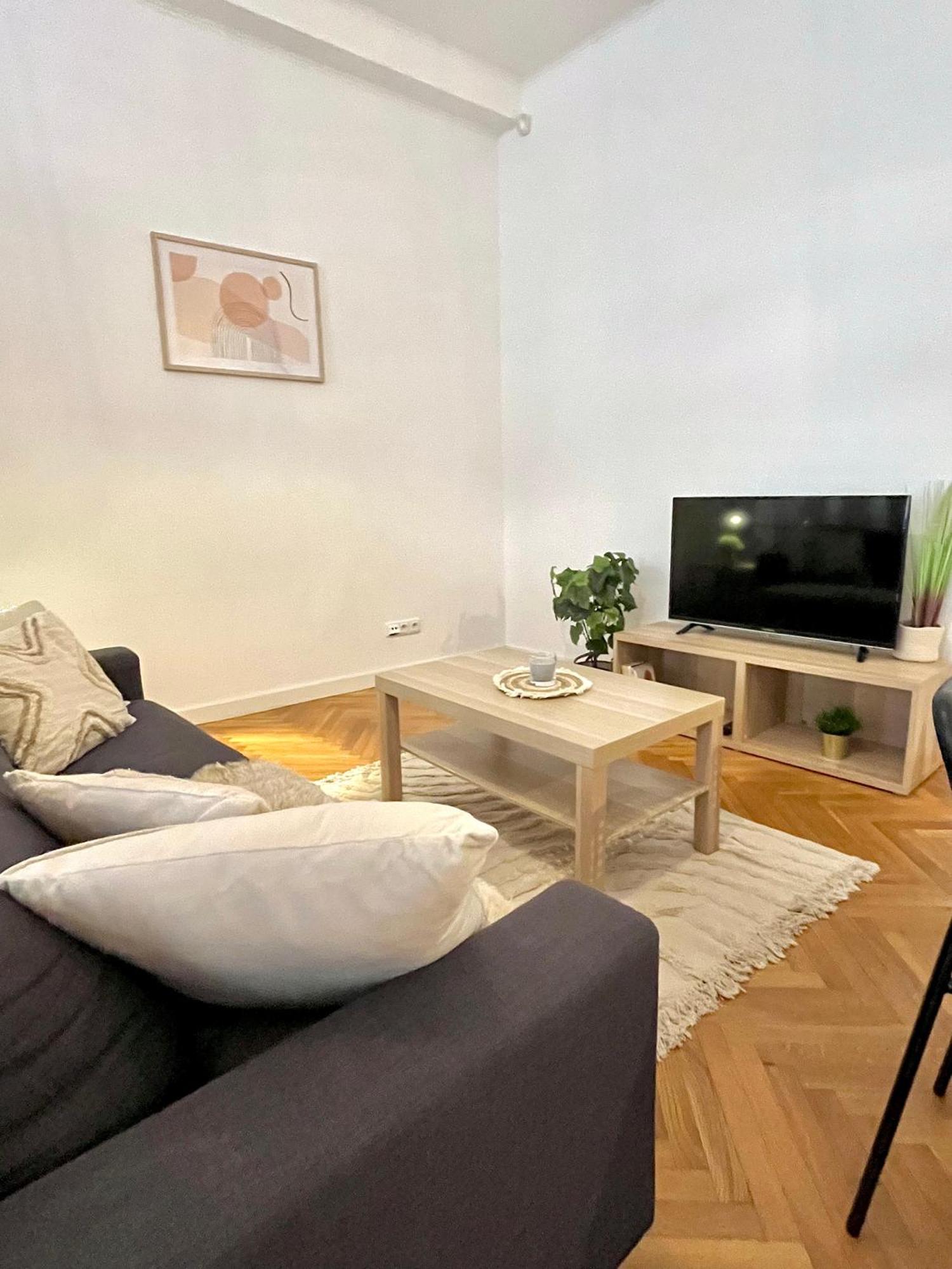 Apartment Mia - Old Town, Ac Bratislava Eksteriør billede