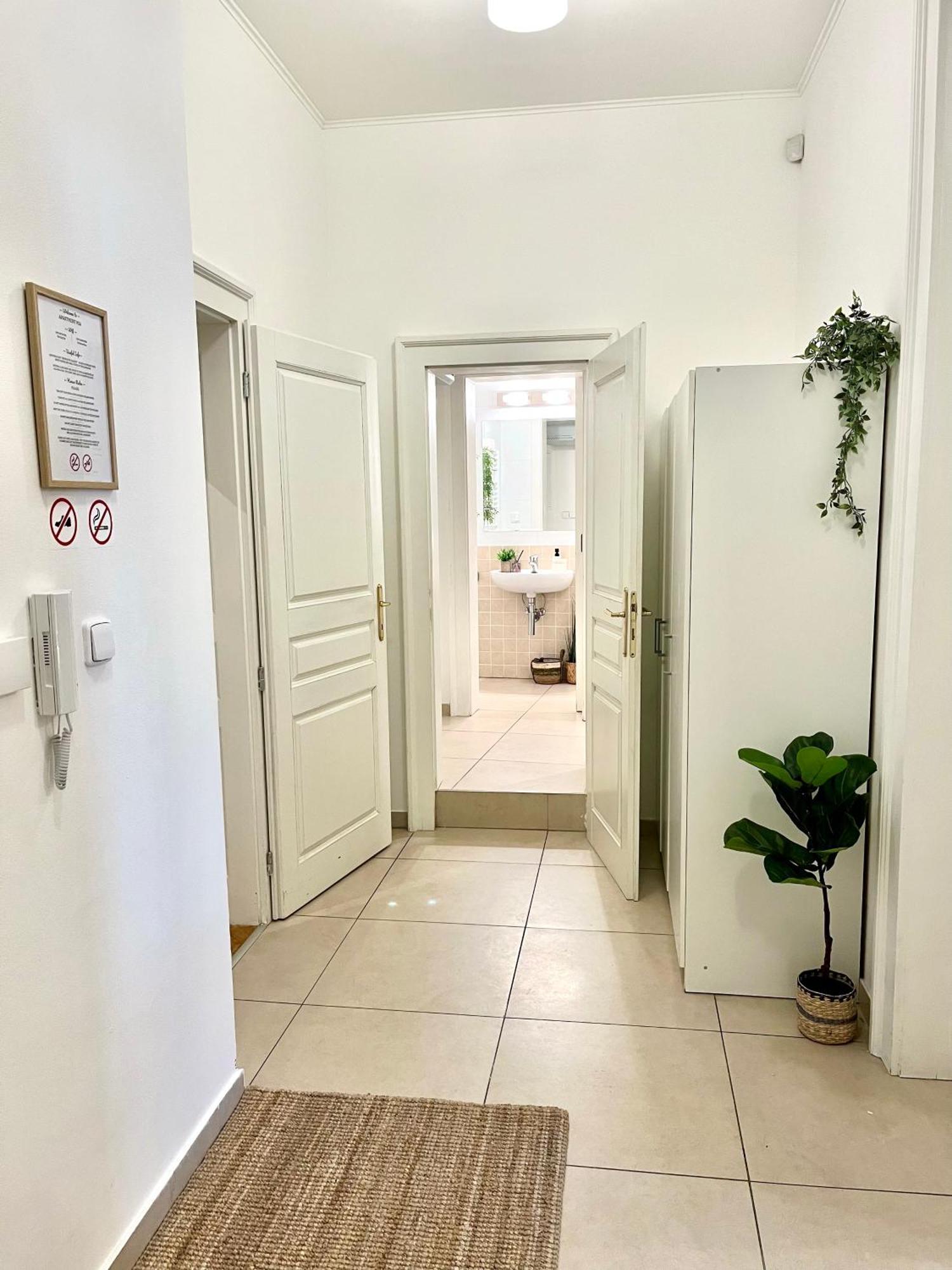 Apartment Mia - Old Town, Ac Bratislava Eksteriør billede
